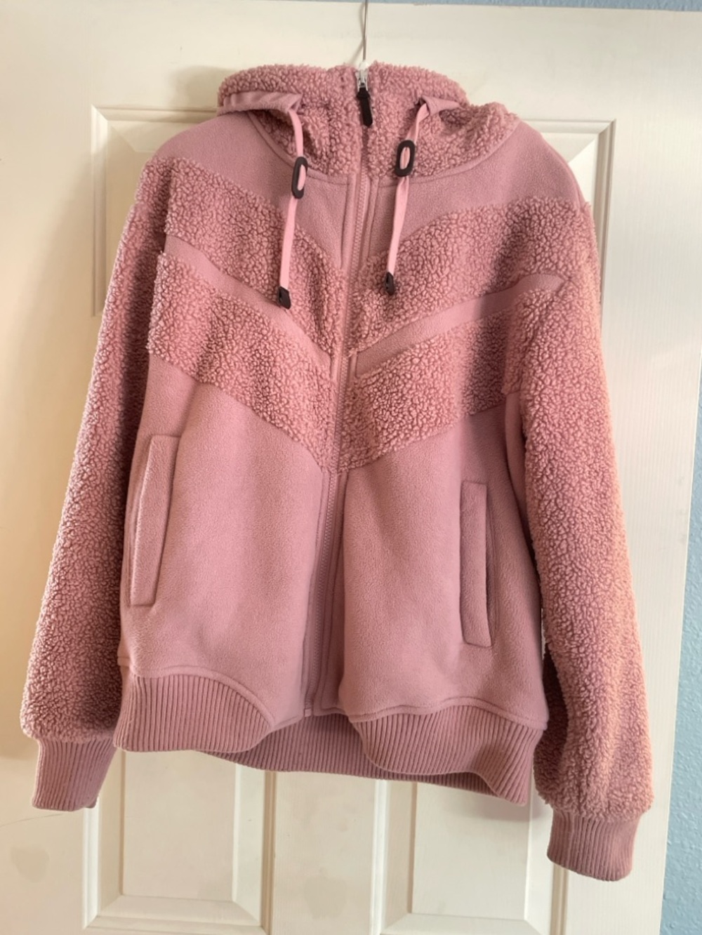 Kookaburra by UGG hoodie jacket size medium